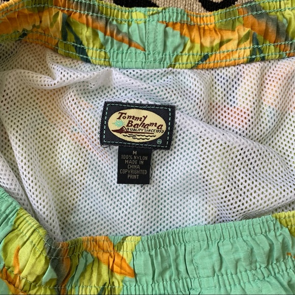 Men’s Tommy Bahama Swim Suit. - Picture 3 of 3